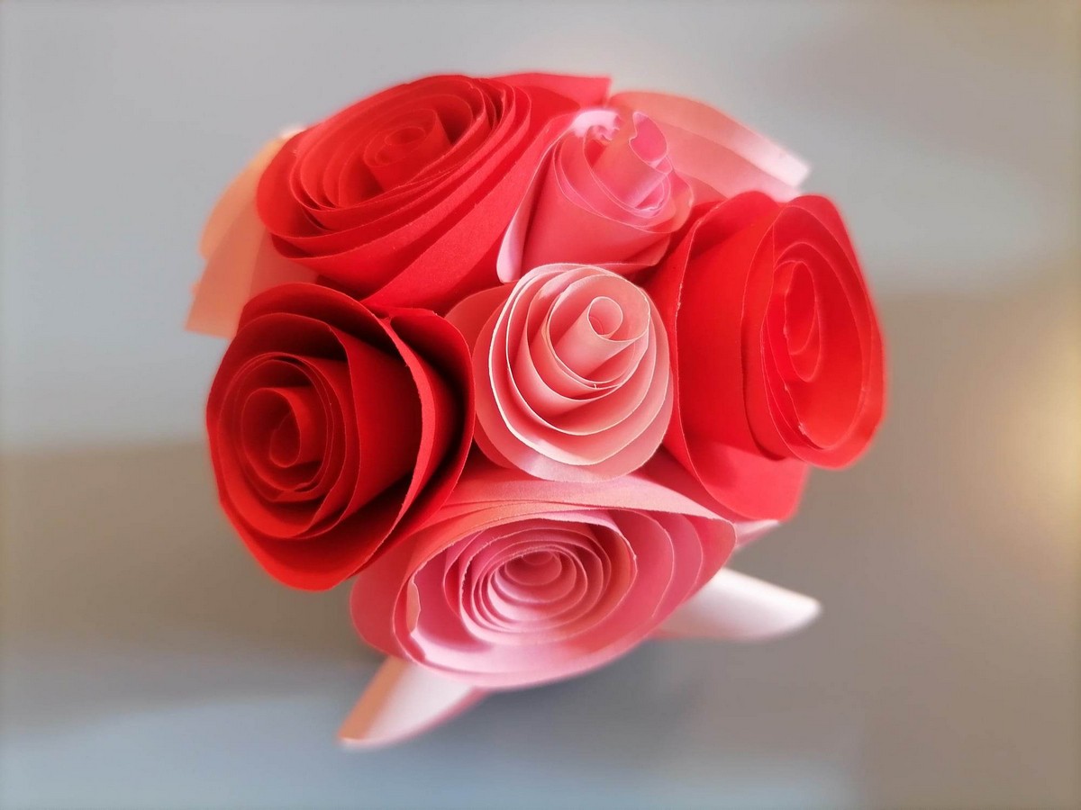 Kompozycja papierowych róż